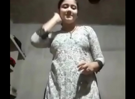 Desi Sexy Hindi Awaaz Mein