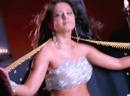 Anushka Shetty Sexy Video